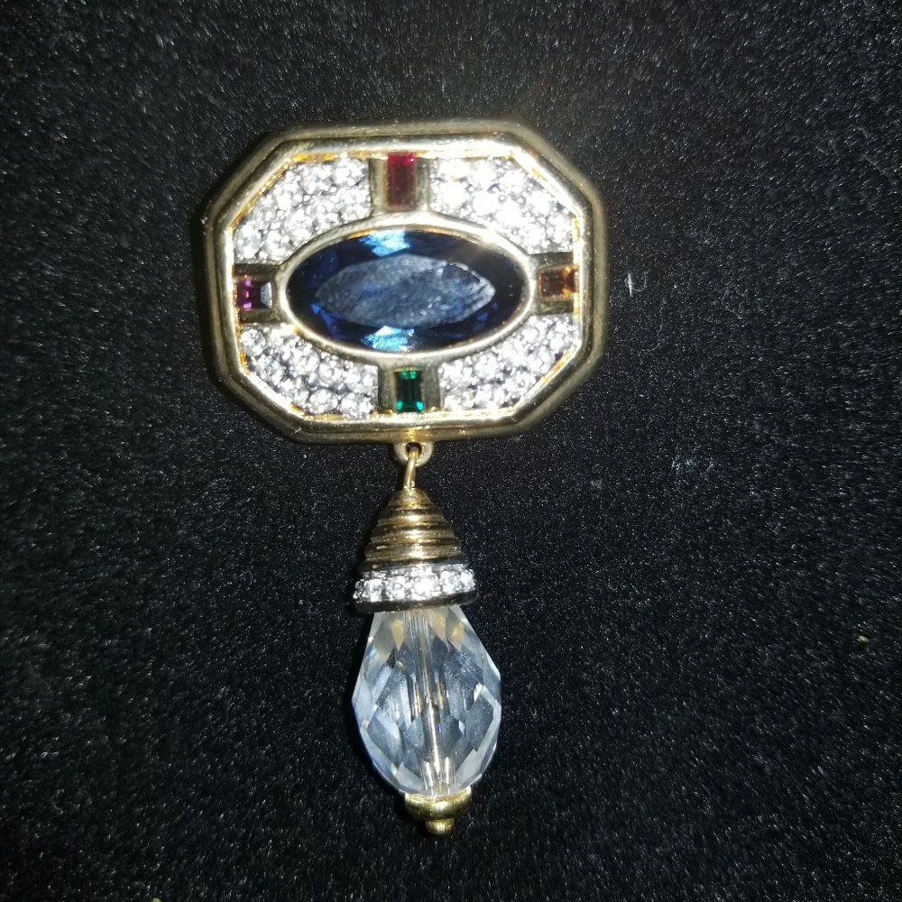 Crystal drop brooch